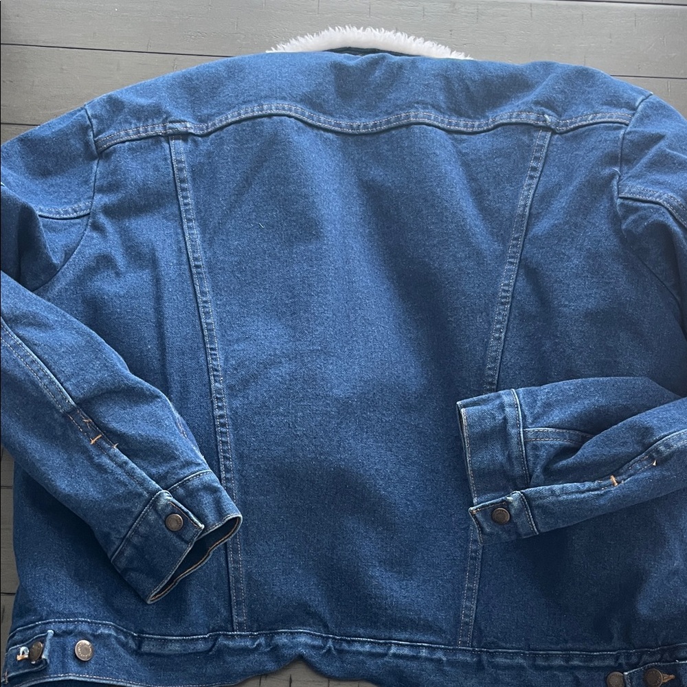 Wrangler Blue Sherpa-Lined Denim Jacket - Picture 5 of 5